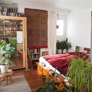 Séjour chez l'habitant Very Large Private With Own Bathroom, In Montmartre, Paris