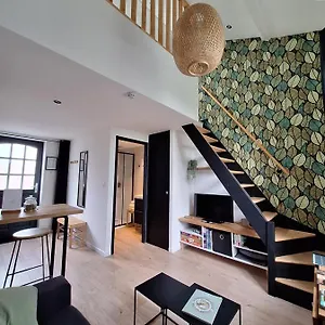 https://appartement-tout-confort-dans-une-maison-de-ville.hotels-rhonealpes.com