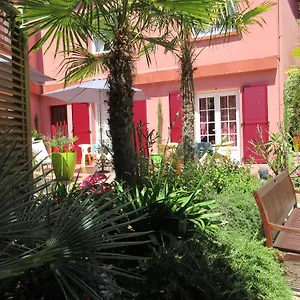 https://le-trianon-etel.inbrittany.com