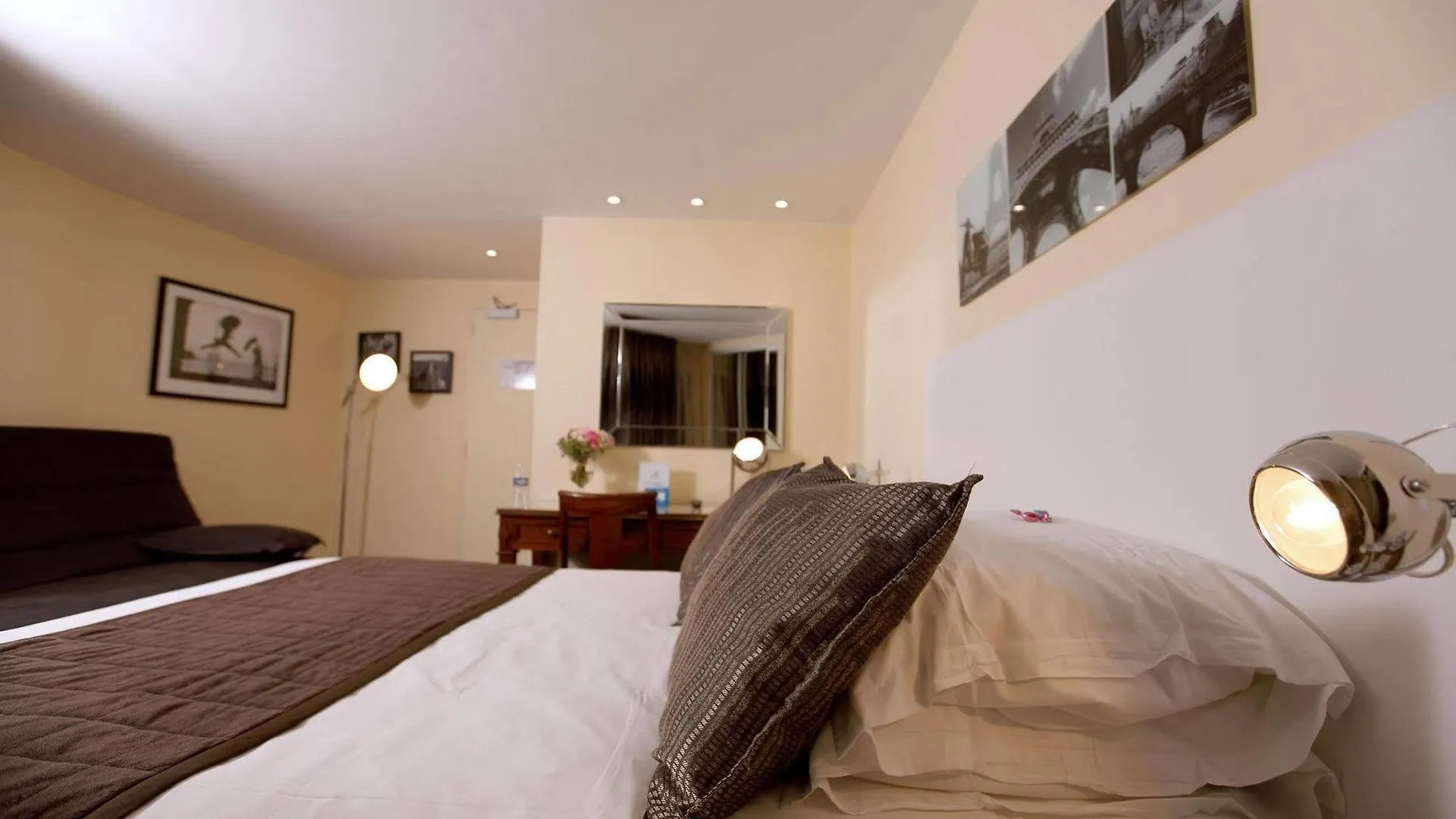 *** Hotel Arcadie Montparnasse Paris França